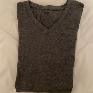 Mens uniqlo xsmall v neck T-shirt. Grey. Supima cotton.